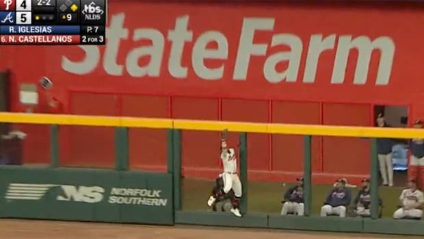 Braves' Game 2 Win Over Phillies Ended With Wild Double Play After Bryce Harper Baserunning Blunder 